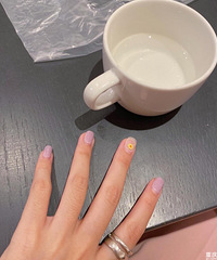 名创优品超平价美甲贴,在家也能完成的美甲