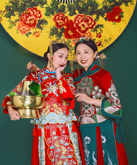 拍套照片送给妈妈当做生日礼物,一次性搞定了全家福和母女照