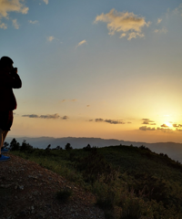这里晚上13度,能露营看夕阳和星星,顺便打卡超火的耍水地