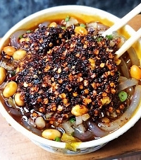 五里店隐藏了一家口碑超好的挑挑凉面,豆腐脑和凉皮也很惊艳
