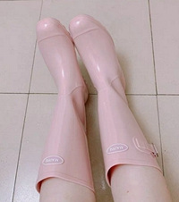 7月的第一天以暴雨开启,下雨天你们都穿什么鞋子出门?