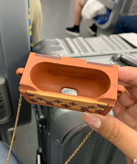 �ϳ���̫��AirPodsֱ�ӱ�air��....