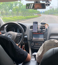 本来在农家乐吃饭,结果跟着车友自驾到了成都