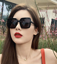 夏天来了,你们的墨镜准备好了吗?都来给我种个草吧