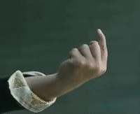 ������ɫ���Ļ�Ů��ǰ�̣������Ի�