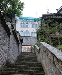 提前探秘开发中的重庆十八梯,青石板仍在,但时代真的变了