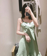 UR打折季,各种衣服裙子大甩卖,太划算了