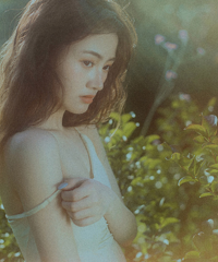 拍了套法式风的写真,感觉整个人都仙仙的,让我又做了一回少女
