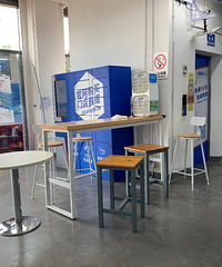 �˶�����˼ң����˵ĵ�ʿ�ᣬ����������װ���ĵϿ�ٯˣ������