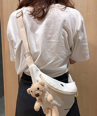 淘到19.9的小挎包太可爱了,被同事疯狂围观