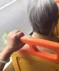早高峰老年公交卡不能用,老年人就可以明目张胆的不付钱坐车么?