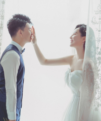 原本想拍韩式婚纱照,意外的拍出其他感觉还不错,妈妈都说很耐看