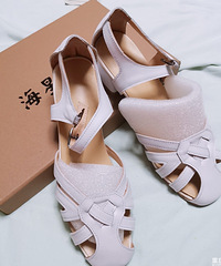 买了一双小众又好看的凉鞋,上脚舒适超级爱