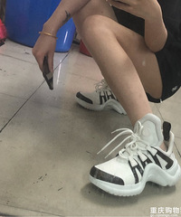 终于下叉了LV老爹鞋,超超超显腿细!