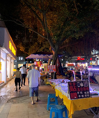 跟拍护肤品店老板的一天,操心和枯燥,才是每天生活的真实写照