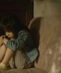 ԭ����ͥ�������ۣ����׳��ڼұ����裬�Һ��½����ǵ绰