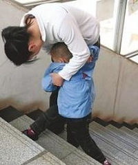 儿子出生后和别人不一样,与自闭症抗战8年,他终于顺利融入普校