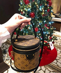 LV这只圆筒包你们觉得好看吗?值得买吗?