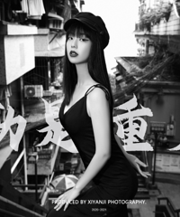 爱上了拍照,花999拍的毕业写真变化太大,朋友说像是两个人