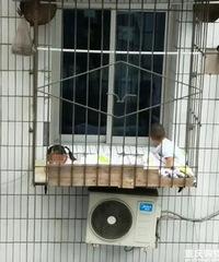 ��Σ�գ�С���ӷ�Խ�����ڷ�������ˣ�������ǿյ����