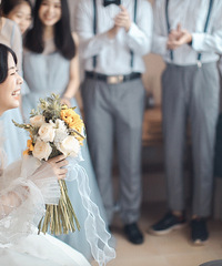 当初他求婚时用的是世界上最大的“钻石”,可以戴在手腕上的那种