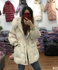到手觉得很值的反季狐狸毛领羽绒服开团,团价198元三色可选