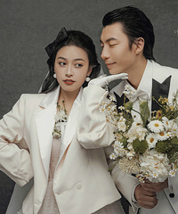 生活需要仪式感,八周年纪念拍了三套纯色背景的韩式婚纱照