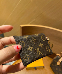 �ֲ������ֳ��ɰ���LVС������־���ϻ������ٴ�