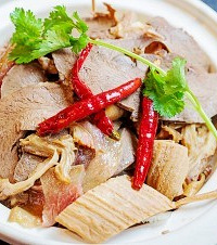 这家老火锅的“5小时牛杂”深得我心,这次就算是排队也要吃它