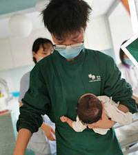 月子中心坐月子很省心,我负责休息,宝爸负责接受各种培训课程