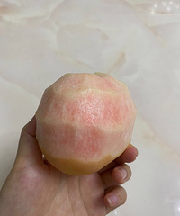 第一次买到超好吃的白桃,一口气吃了三个