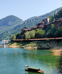 藏在大山里的小山寨,水美环境超舒服