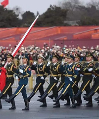 今天是八一建军节,向最可爱的人民子弟兵致敬!