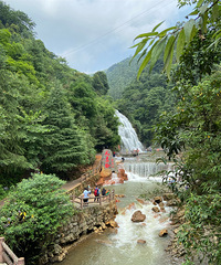 不到2小时的凉快景区,看瀑布还能耍水,太适合亲子游了