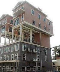 违建被断电怎么办?200万买的联排别墅不现浇只有两间房