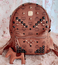 ���������ҵİ����ǣ��ر�ϲ����������װ�ģ��м���Ǽ���