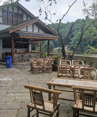 重庆的“王爷府”?这个靠山临湖的民宿太有特色,还有泳池