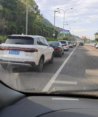 在内环遇跨实线把我车撞了就跑的司机,更气人的事还在后头
