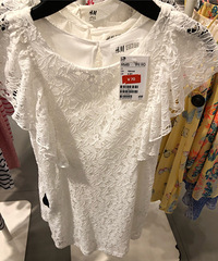 买了五件衣服才花了64块钱,这家店折扣大到让我很吃惊
