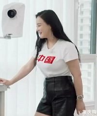 胸大的女生穿衣服,是不是真的不好看?