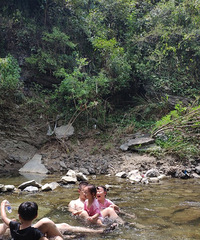 避开南川网红耍水地,这个地方人少凉快水质不错,鱼摆摆超级好吃
