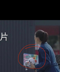网友扒出林有有送给许子言的两本书,讲的都是爸爸妈妈离婚分开的