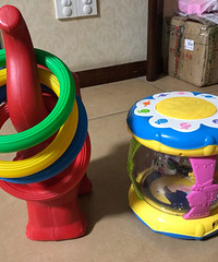 免费送早教器材(颜色套圈、早教鼓)