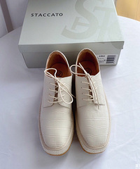 ˼��ͼ�＾�ɸ�Ь���ɾ����䣬���Ͻ��������ף��ؼ������ȳ�