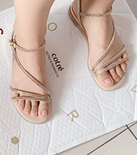 �ô������ֵİ�˼ͼ����ƽ����Ь���Ͻ������Ь�׻��Ƿ�����