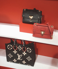 ��������ȥ����LV�����꣬�ö��ϻ�����������Ϳ�����