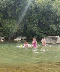 干净凉快的小河沟推荐