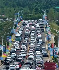 重庆某避暑线路堵哭了