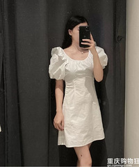 最近逛街发现了好多好看的衣服裙子,价格也都不贵