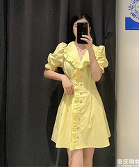 最近逛街发现了好多好看的衣服裙子,价格也都不贵